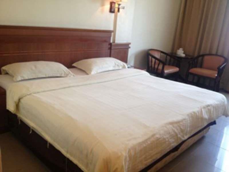 Hotel Utama Batam Exterior photo