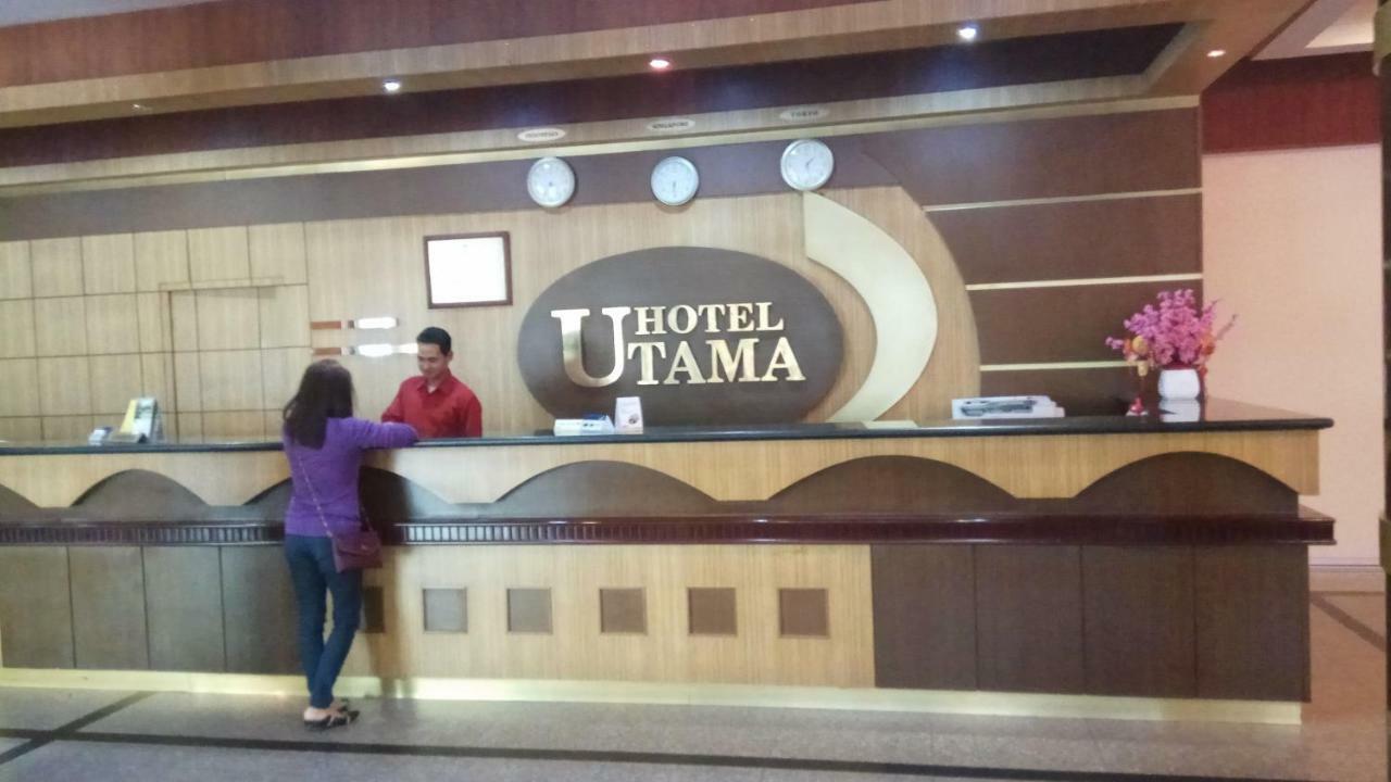 Hotel Utama Batam Exterior photo